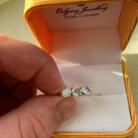 14k rose gold diamond engagement ring - Picture 2 of 4